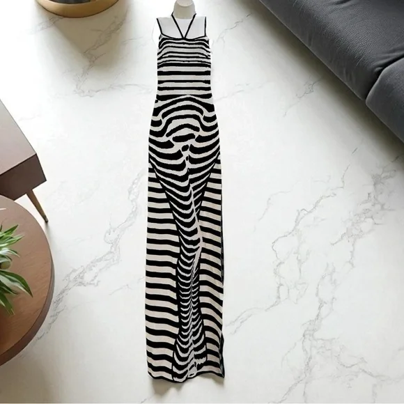 Hera Collection Black Ivory Zebra Stripes Maxi  Size Small - Picture 3 of 10